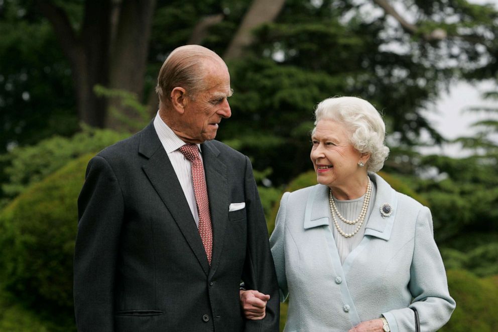 PHOTO: Queen Elizabeth II and Prince Philip, The Duke of Edinburgh re-visit Broadlands,  to mark their diamond wedding anniversary.