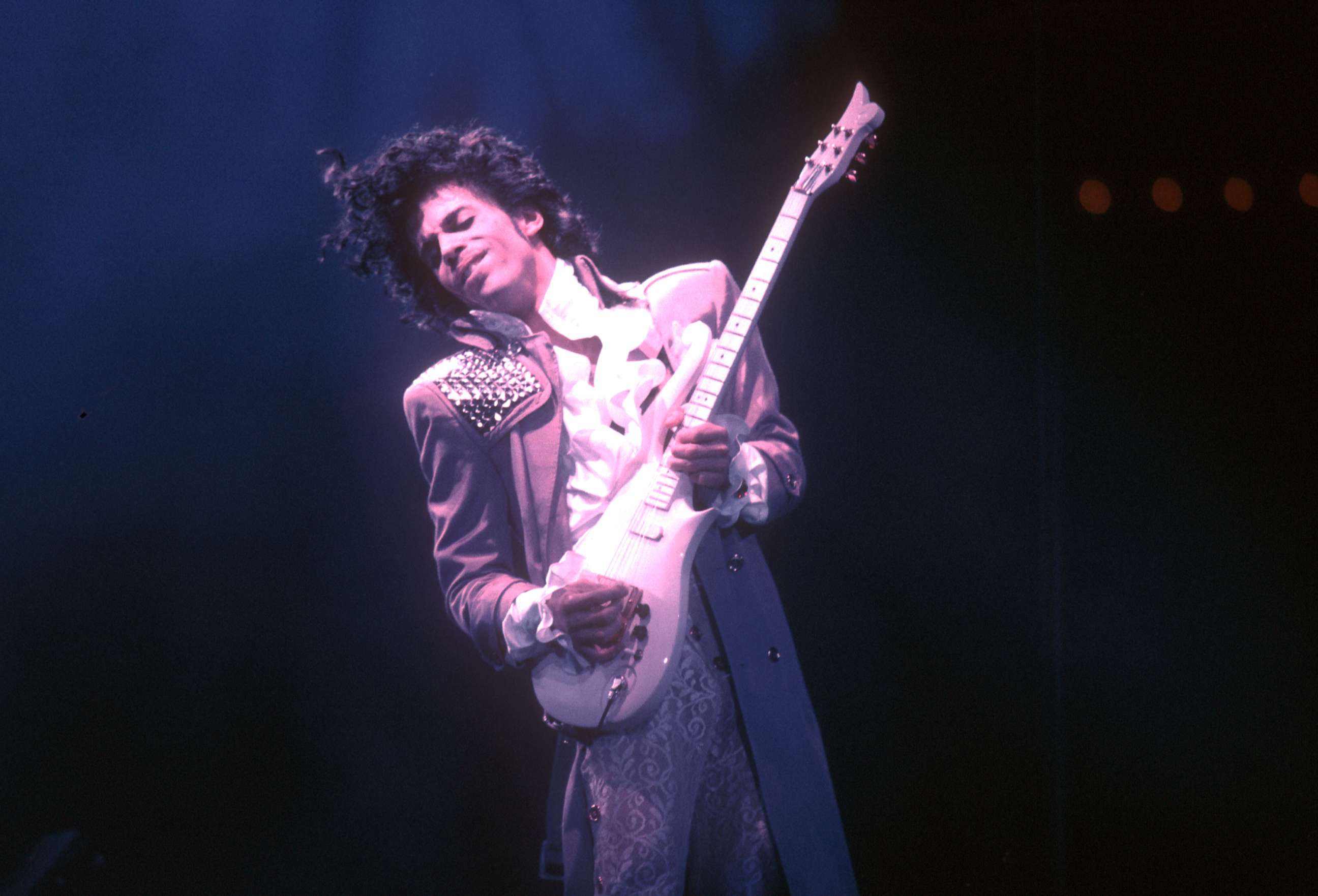 PHOTO: Prince performs live at the Fabulous Forum, Feb. 19, 1985, in Inglewood, Calif.