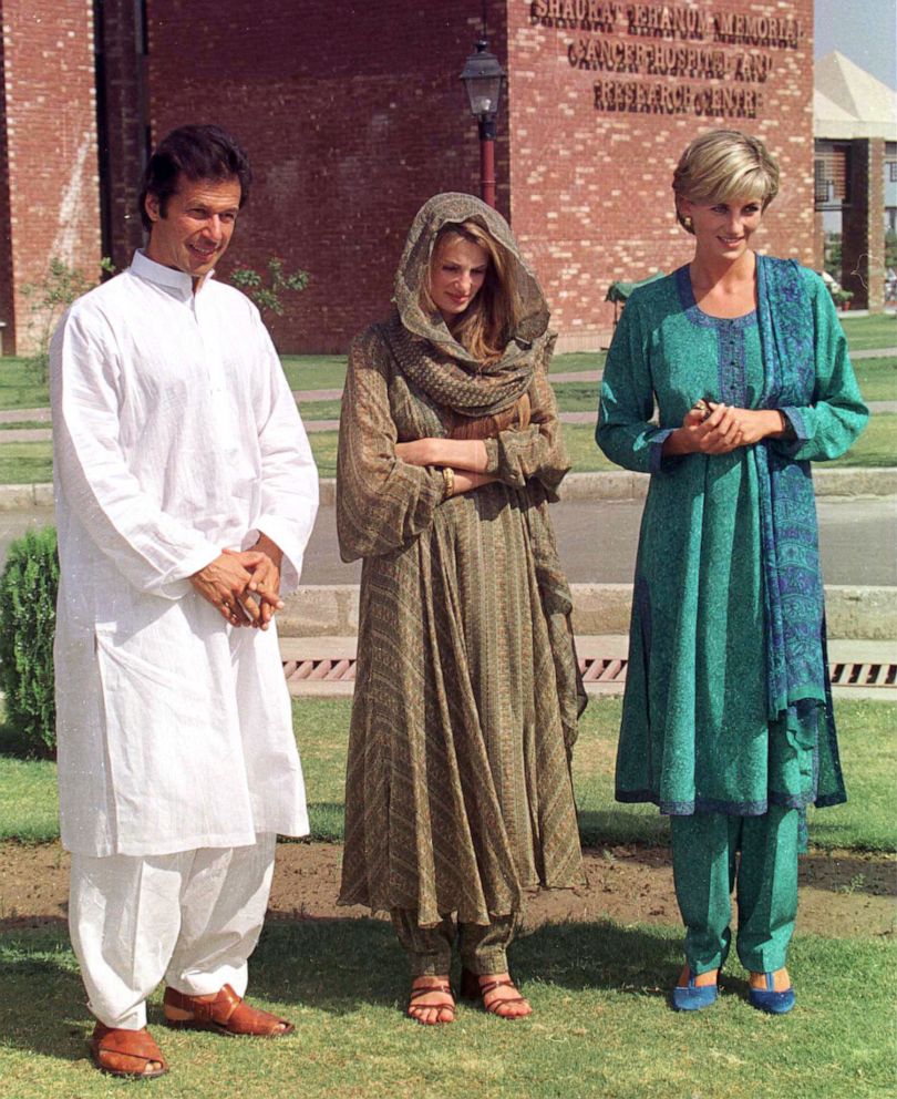 PHOTO: Diana, Princess Of Wales visits the Shaukat Memorial Hospitalin Lahore, Pakistan, with Imran Khan, left, and Jemima Khan, May 22, 1997.