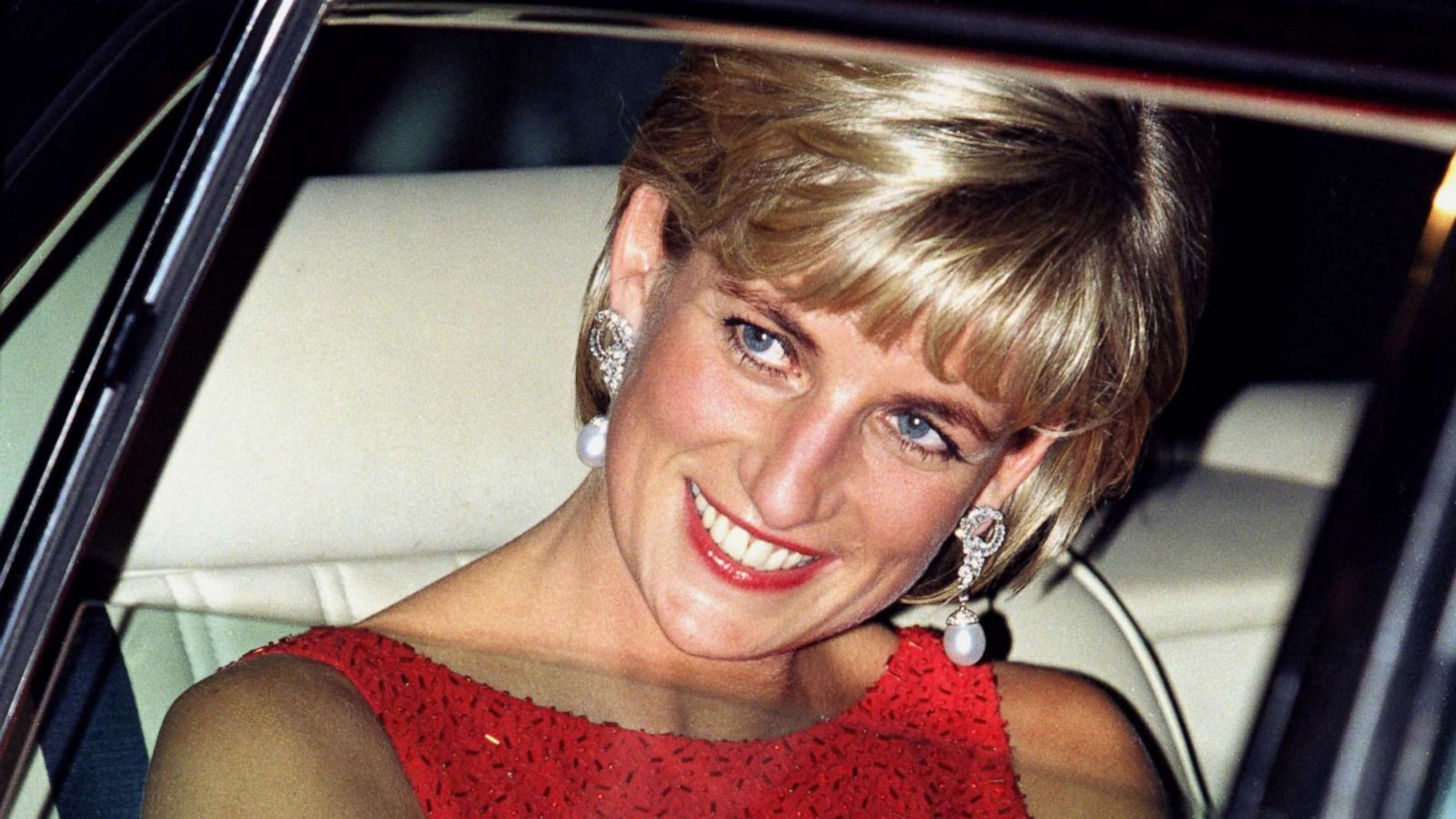 PHOTO: Diana, The Princess Of Wales a gala dinner held by the American Red Cross in Washington, June 17, 1997.