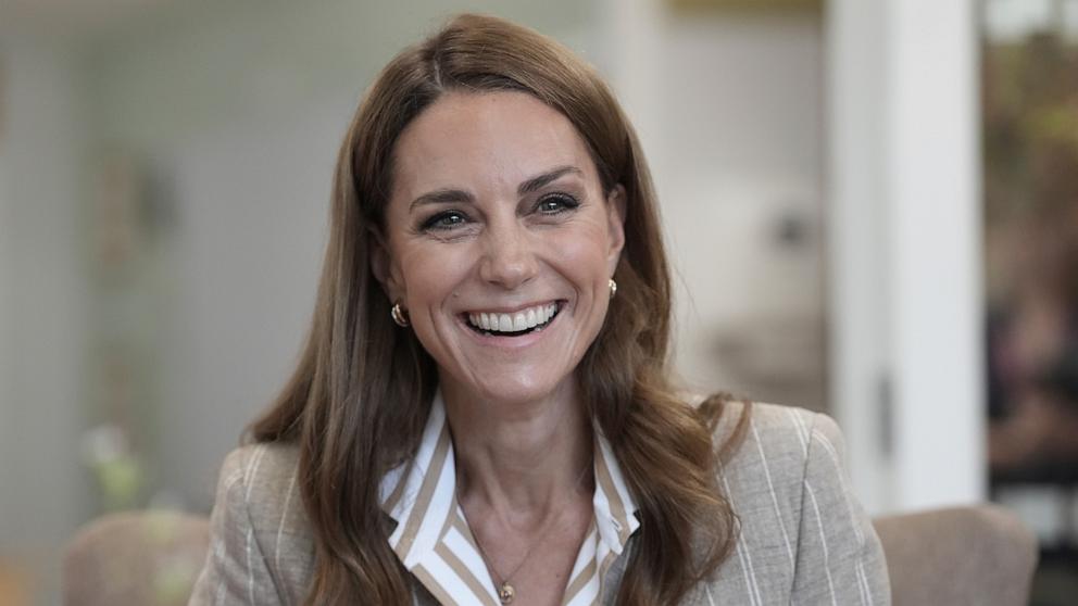 PHOTO: Britain's Kate, Princess of Wales visita the RHS's Wellbeing Garden at Colchester Hospital in Essex, England, July 2, 2025.