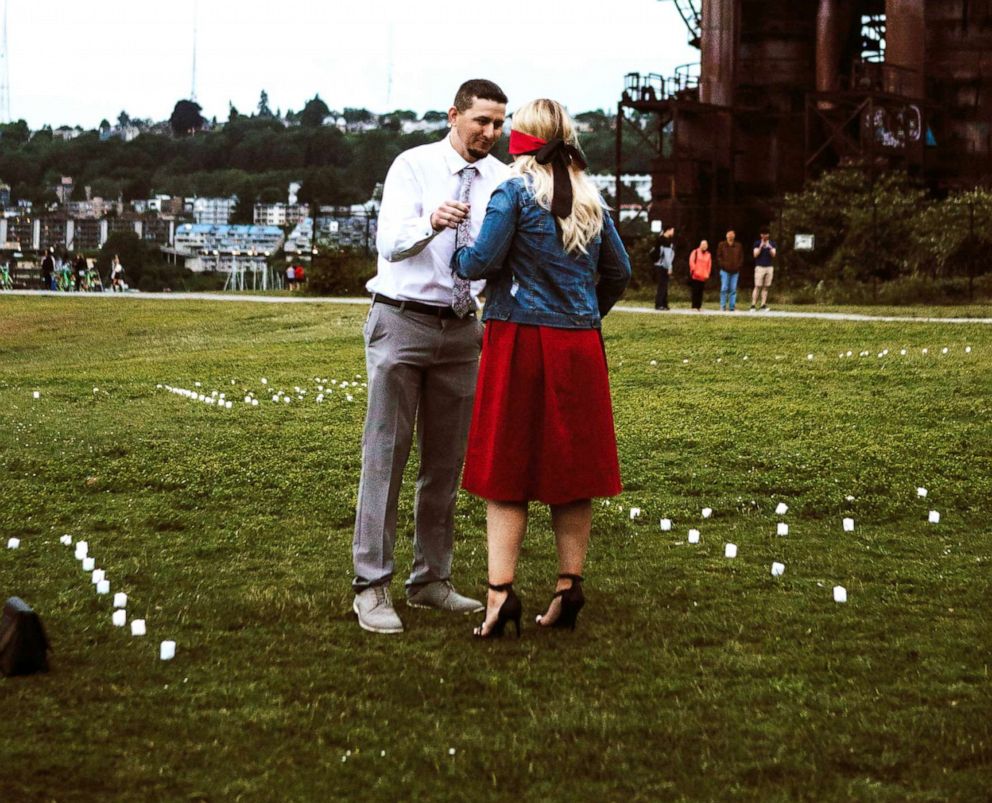 PHOTO: Joshua Green pulls off elaborate "Grey's Anatomy"-themed proposal in Seattle for superfan girlfriend Hannah Pettijohn. 