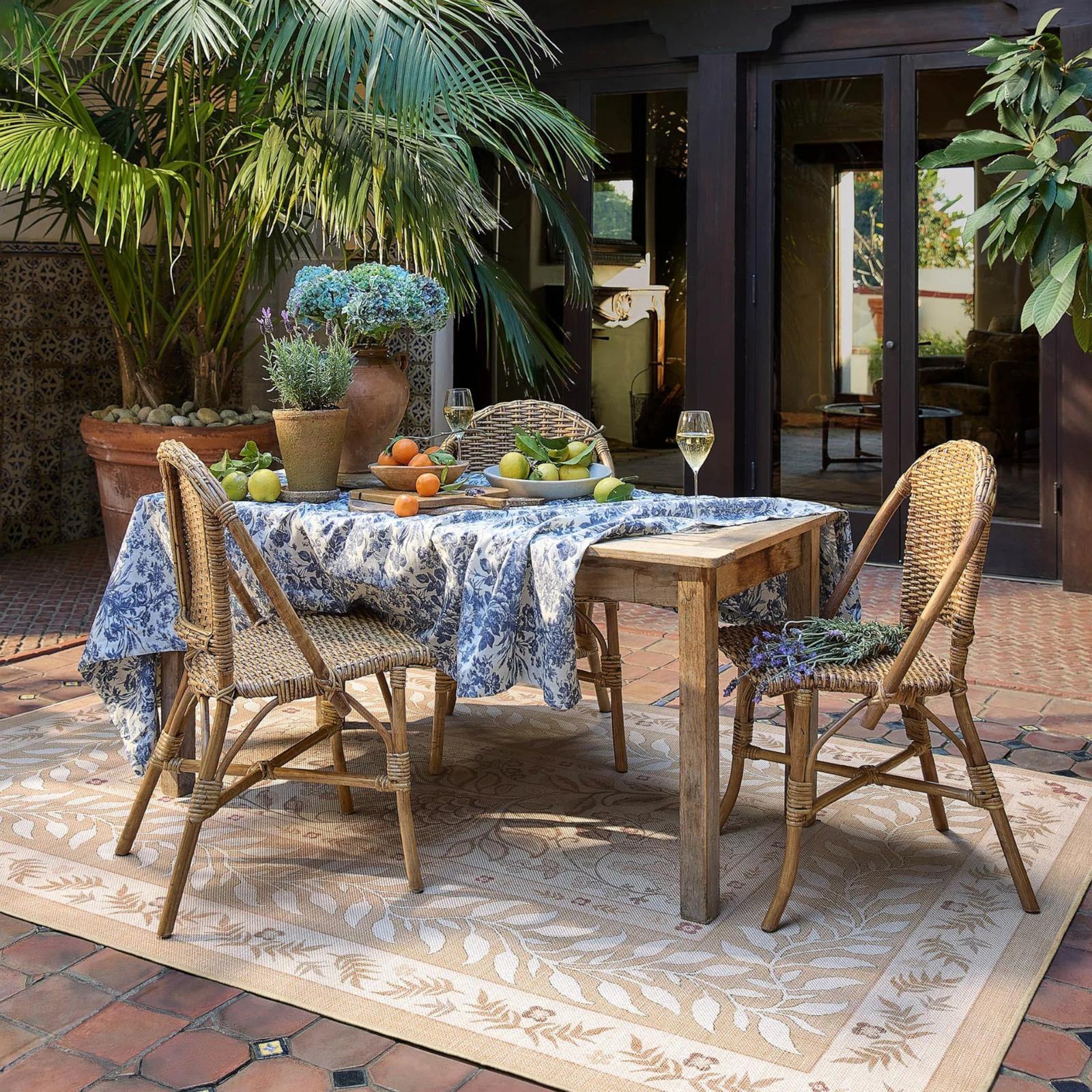 PHOTO: Outdoor Provence Wheat Rug