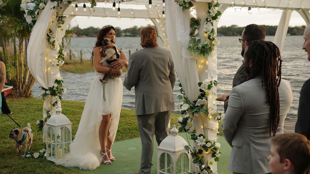 PHOTO: Bride Michelle Dodds honored her late brother by holding a pug instead of a bouquet at her Florida wedding to Mike Singler on Jan. 4, 2020.