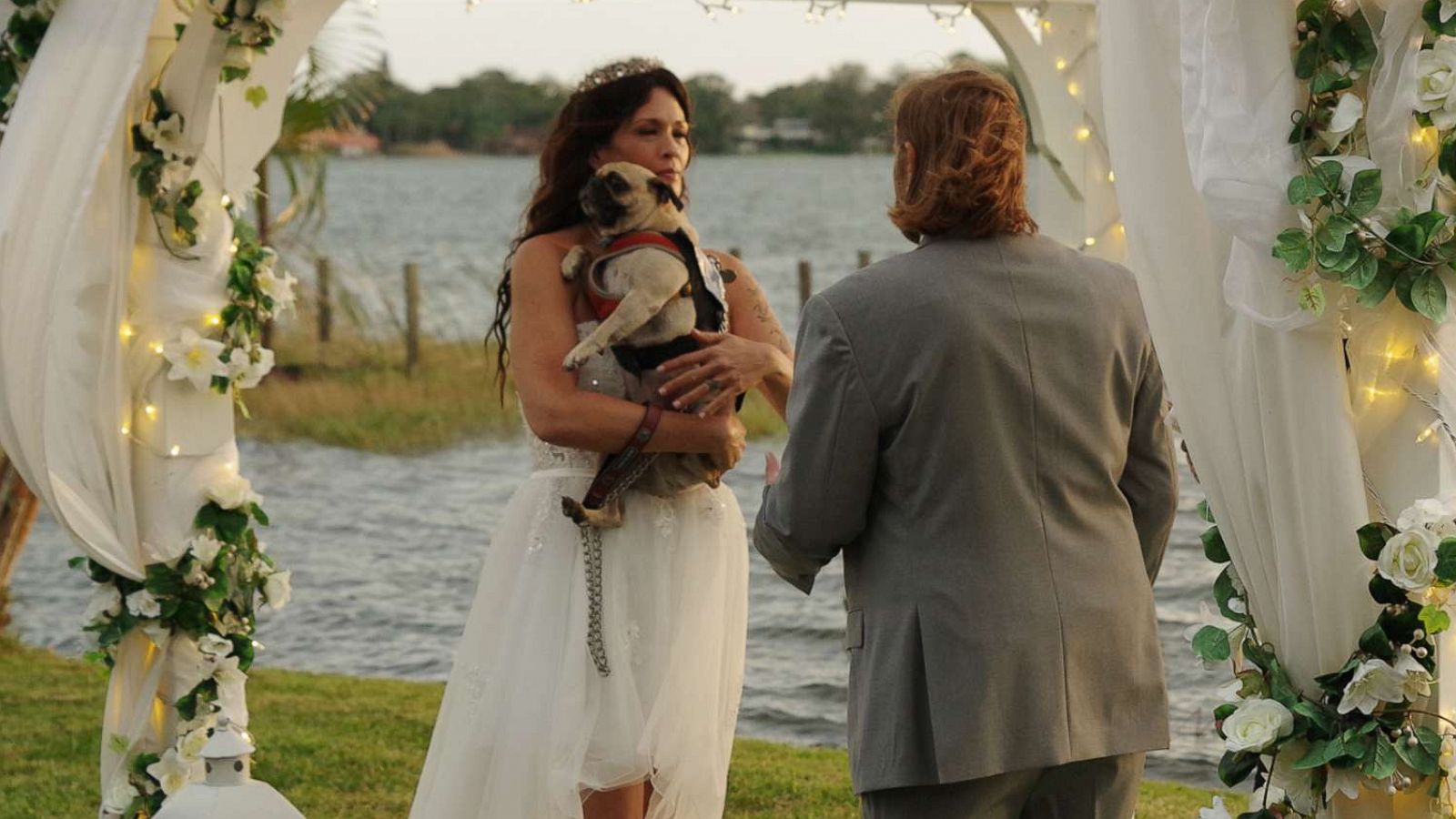 PHOTO: Bride Michelle Dodds honored her late brother by holding a pug instead of a bouquet at her Florida wedding to Mike Singler on Jan. 4, 2020.