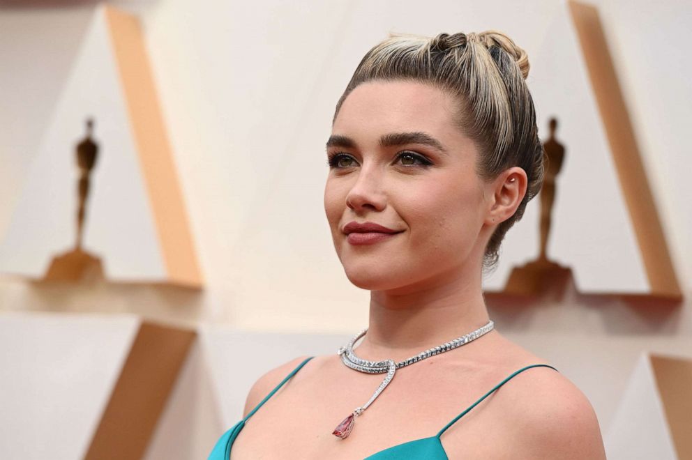 PHOTO: Florence Pugh arrives at the Oscars in Hollywood, Calif., Feb. 9, 2020.