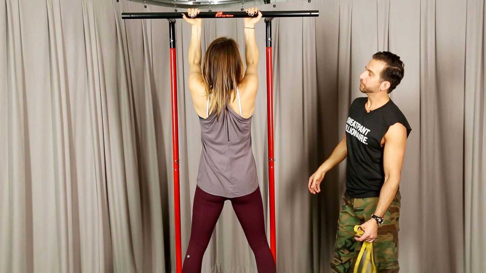 PHOTO: "Good Morning America's" Ginger Zee challenges herself to do the perfect pull-up in the new year.