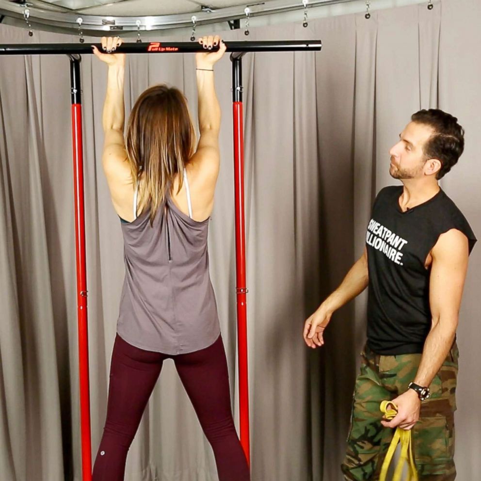 VIDEO: 'GMA' January Challenge: How to do a pull-up with perfect form