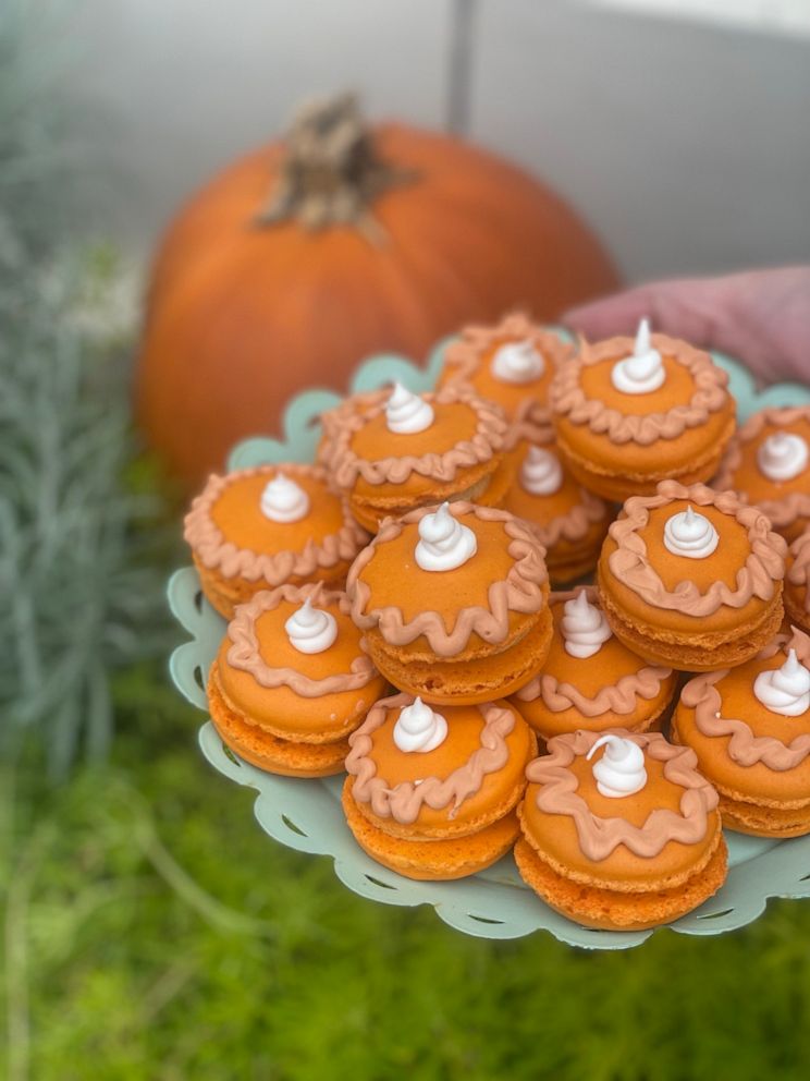 PHOTO: Pumpkin pie French macarons.