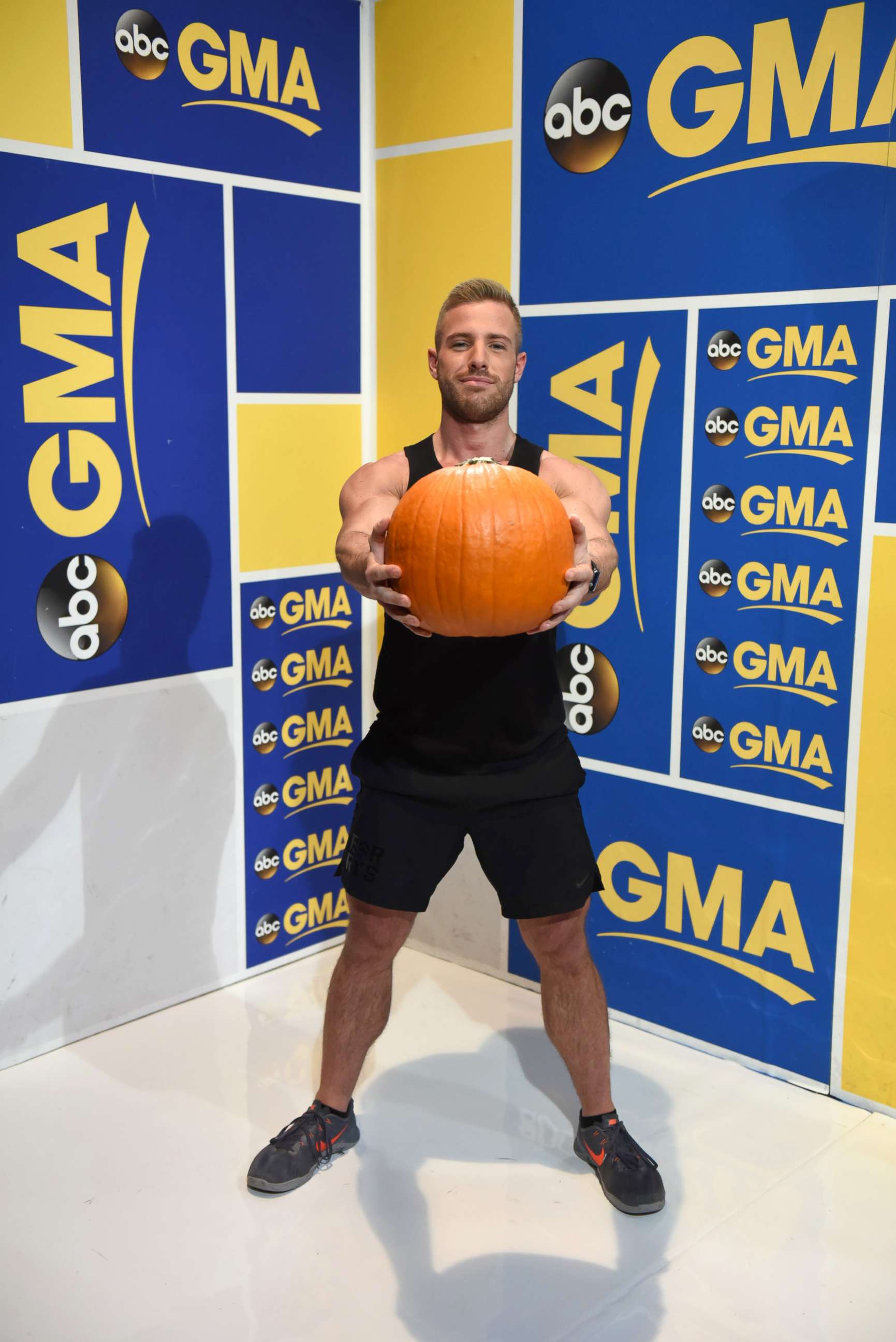 PHOTO: The Jack-O'-lantern swing strengthens the core, back and shoulder muscles.