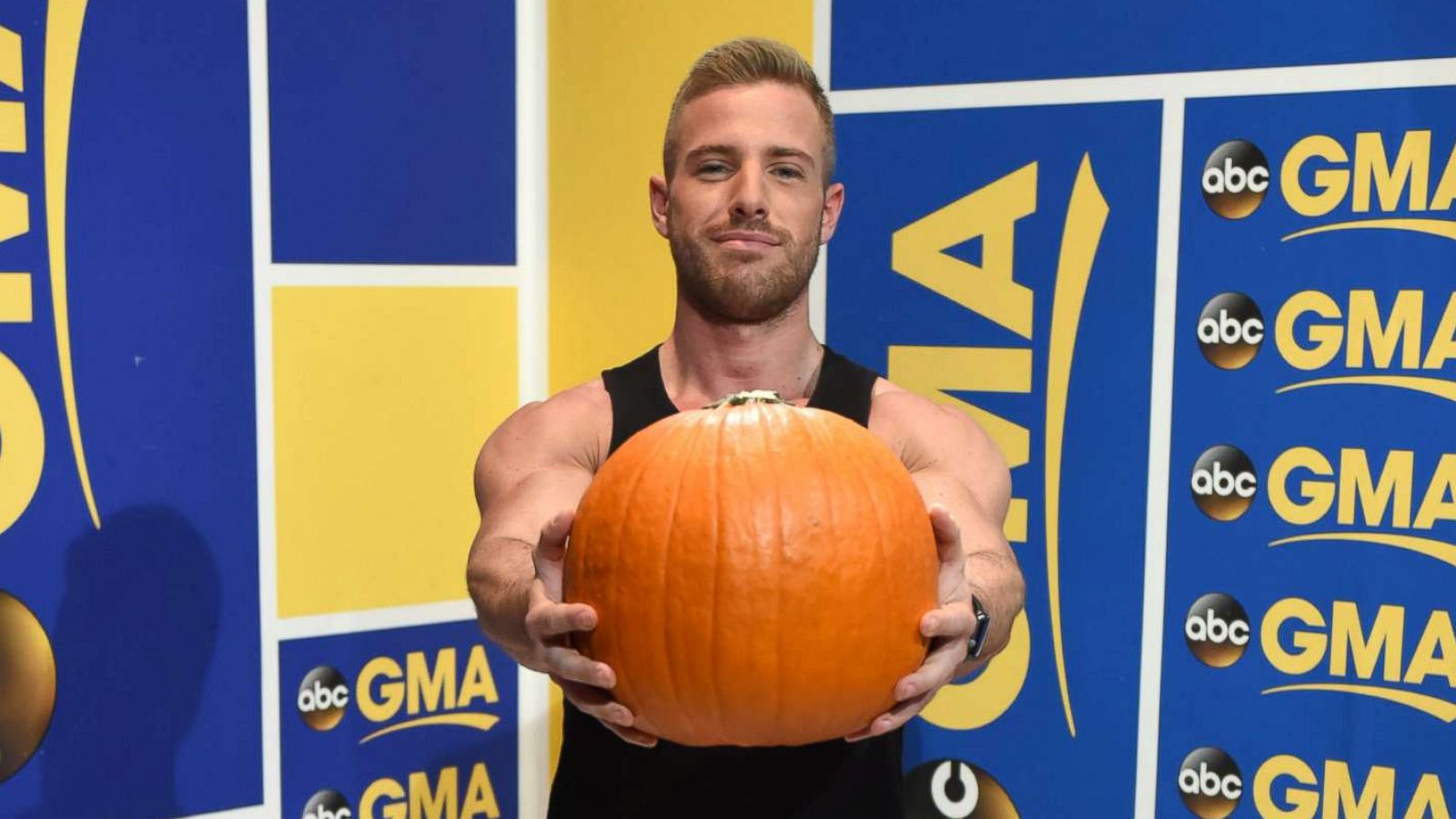 PHOTO: The Jack-O'-lantern swing strengthens the core, back and shoulder muscles.