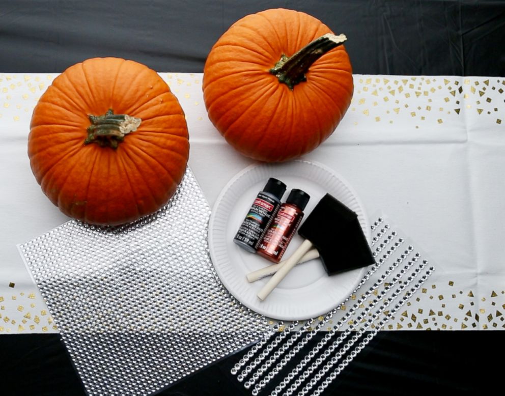 PHOTO: Dazzle your trick-or-treaters this Halloween with pretty, no-carve pumpkin creations.