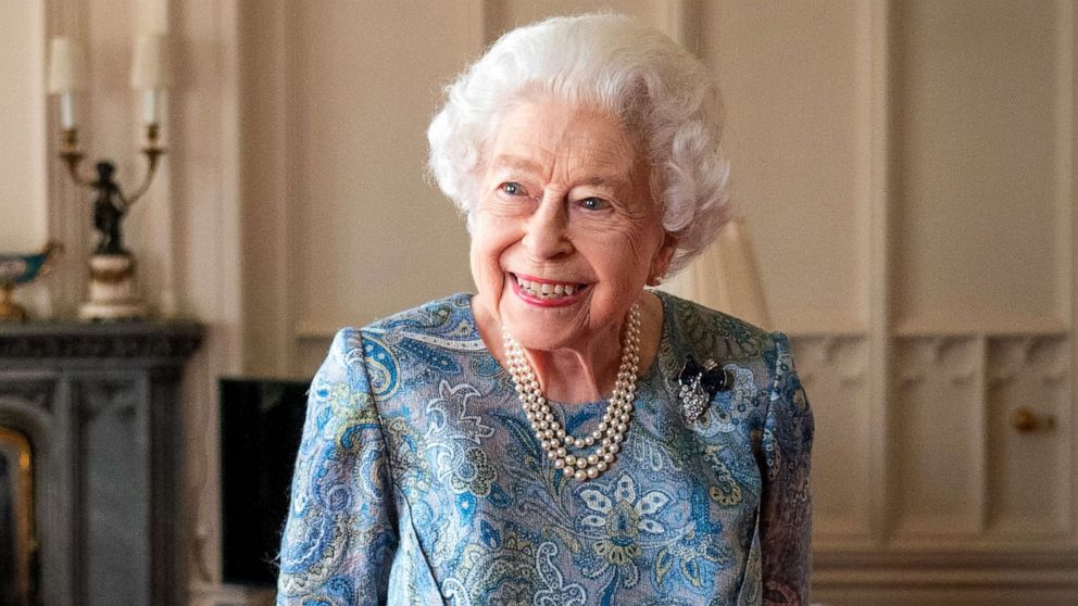 70 photos of Queen Elizabeth II's 70-year reign