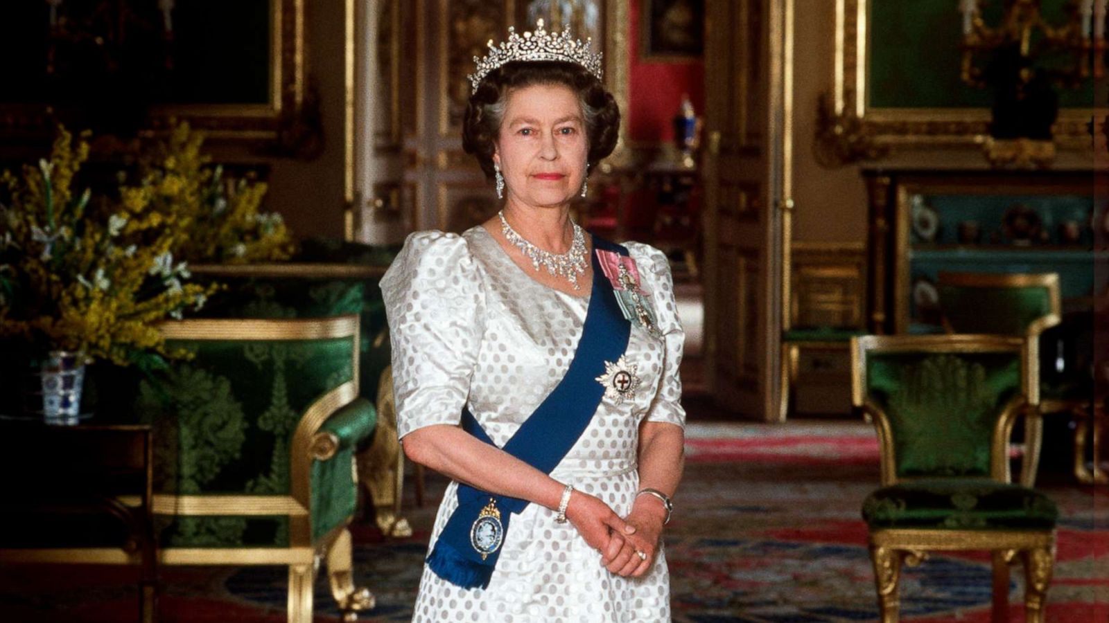 PHOTO: Queen Elizabeth II stands in the Green Room in Windsor Castle, on Nov. 20, 1987, in Windsor, England.