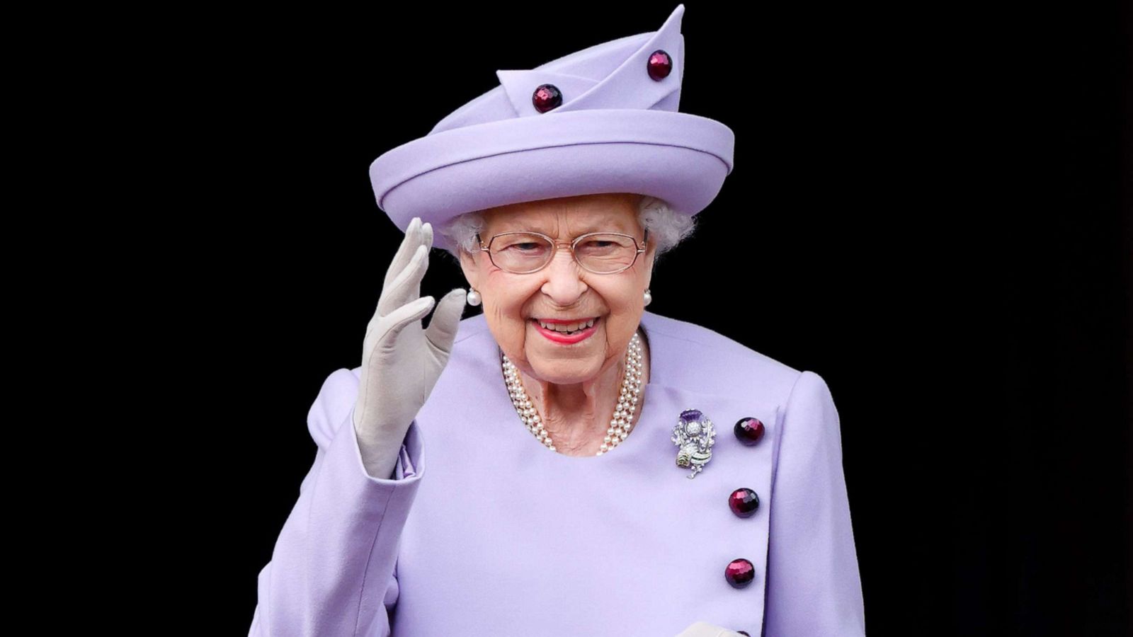 PHOTO: Queen Elizabeth II attends an Armed Forces Act of Loyalty Parade in the gardens of the Palace of Holyroodhouse in Edinburgh, Scotland, June 28, 2022.