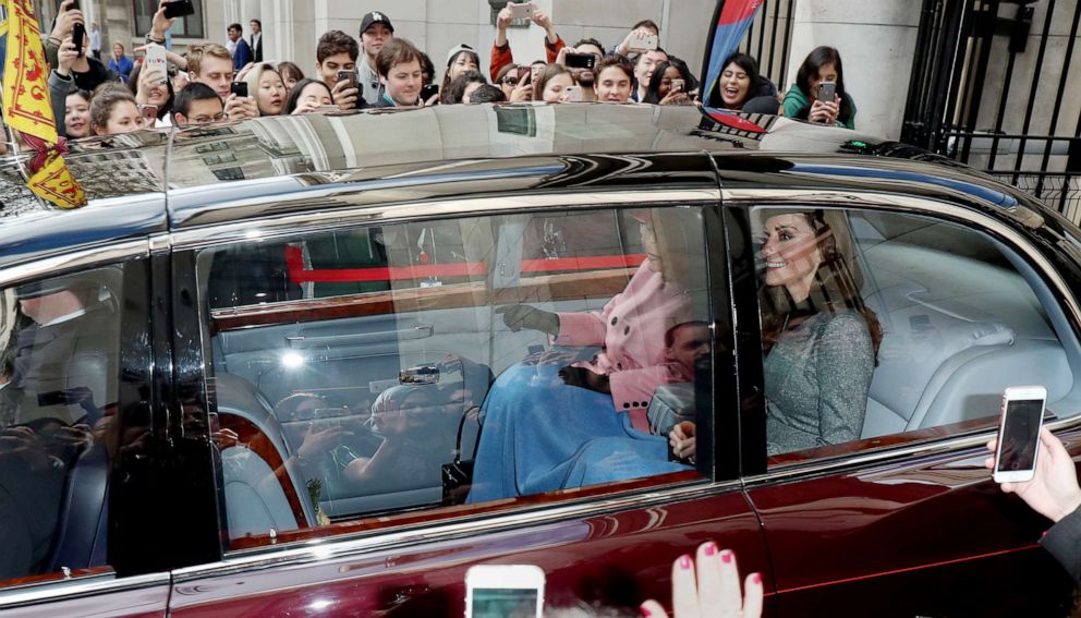 PHOTO: Queen Elizabeth II and Catherine, Duchess of Cambridge depart King's College London on March 19, 2019 in London, England after officially opening Bush House, the latest education and learning facilities on the Strand Campus.