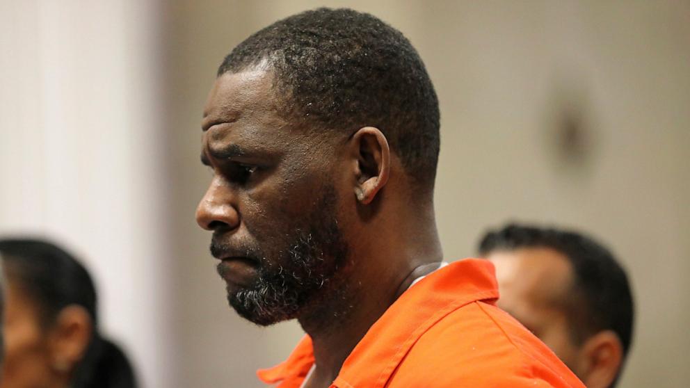 PHOTO: In this Sept. 17, 2019, file photo, R. Kelly appears during a hearing at the Leighton Criminal Courthouse in Chicago.