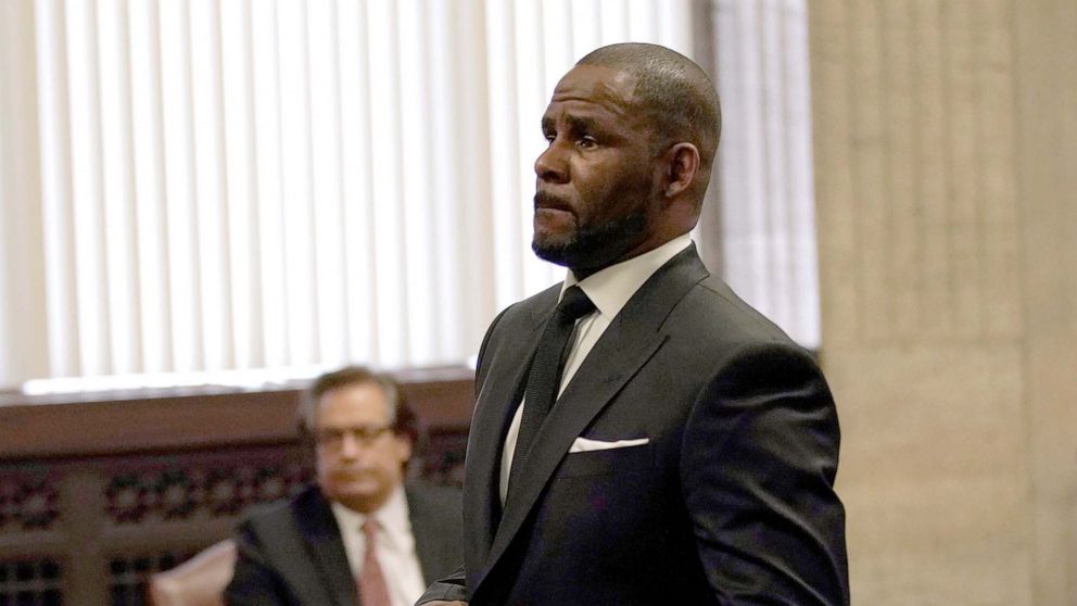 PHOTO: R. Kelly appears in court in Chicago, March 22, 2019.