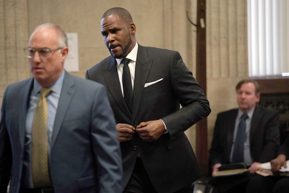 PHOTO: R. Kelly appears in court in Chicago, March 22, 2019.   