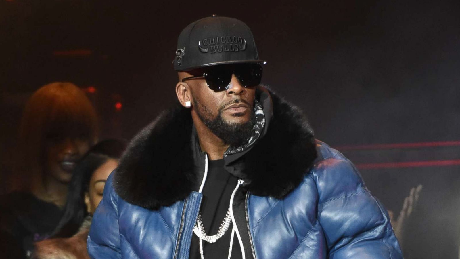 PHOTO: R. Kelly performs at ORACLE Arena, Jan. 15, 2017 in Oakland, Calif.