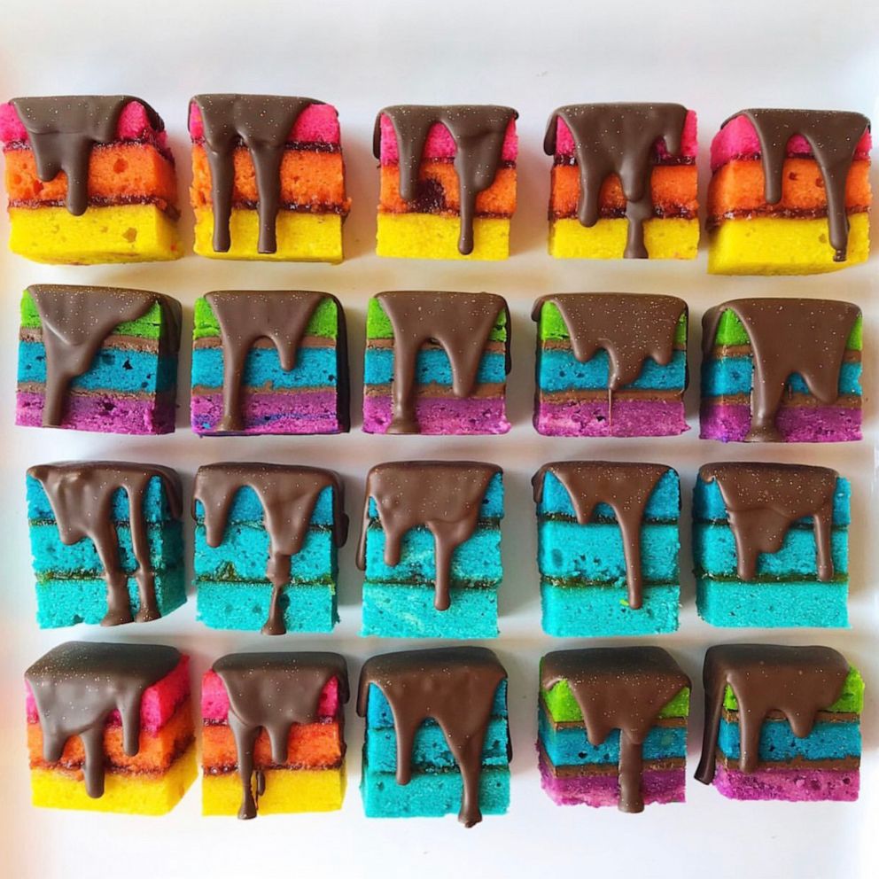 VIDEO: These sparkly rainbow cookies are next level