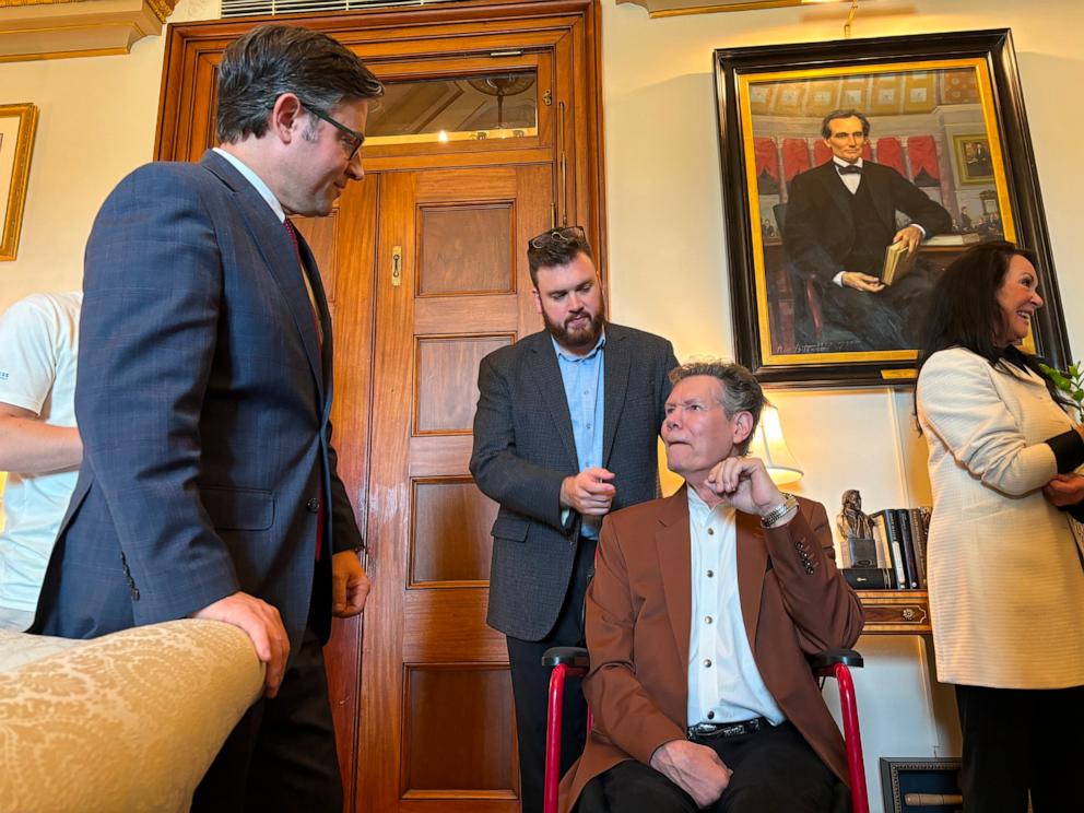 PHOTO: Randy Travis and his wife, Mary Travis met with lawmakers and testified on Capitol Hill regarding the American Music Fairness Act.