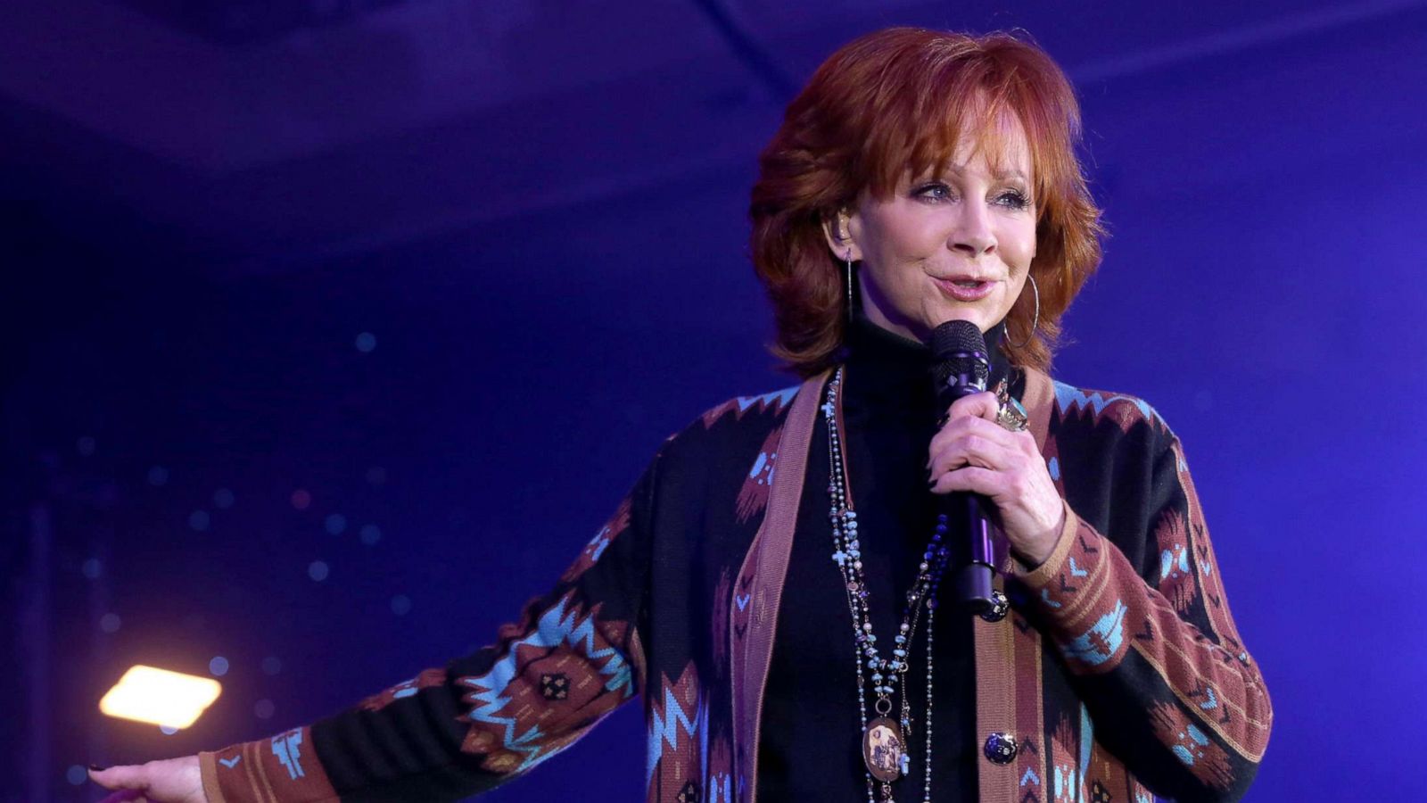 PHOTO: Reba McEntire performs onstage in Phoenix, Ariz., March 12, 2022.