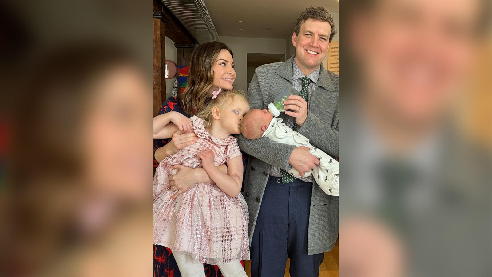 PHOTO: Rebecca Jarvis and Matt Hanson pose with their two children, Isabel and Leo.