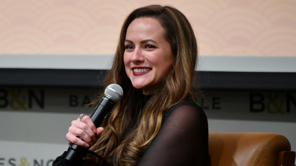 PHOTO: Rebecca Ross Celebrates 'Ruthless Vows' with Chloe Gong at Barnes & Noble Union Square, New York, Jan. 3, 2024.