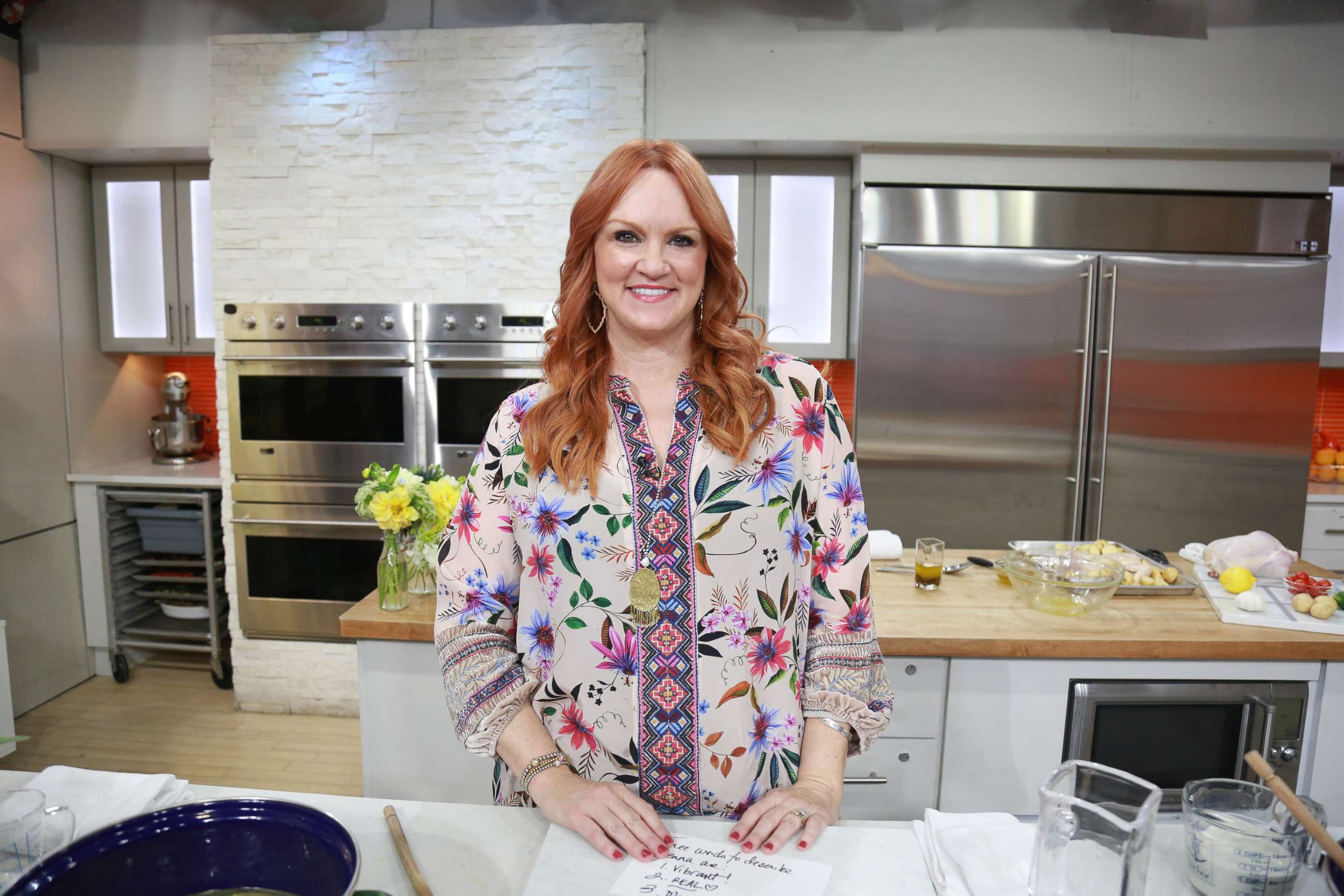 The Pioneer Woman' Ree Drummond stars in 1st Food Network holiday