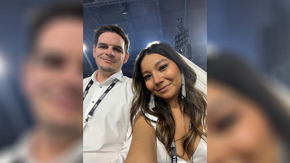 PHOTO: Hurtado snapped a selfie with her husband while they took in the concert at State Farm Stadium in Glendale, Ariz.