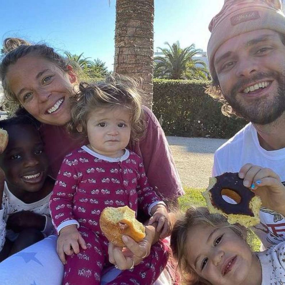 VIDEO: So proud of Thomas Rhett’s daughter’s self-control during the fruit cup challenge
