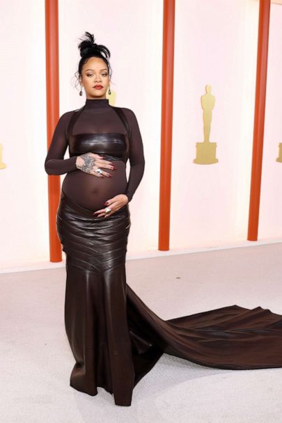 Pregnant Rihanna Sings 'Lift Me Up' in Sheer Top at Oscars 2023 – Rvce News