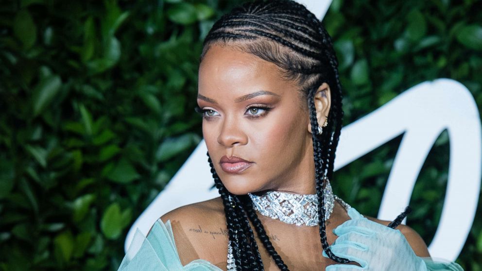 VIDEO: Rihanna makes fashion history