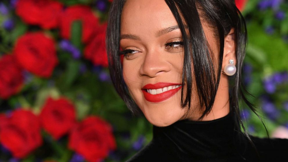Rihanna Is Now the Richest Female Musician in the World After