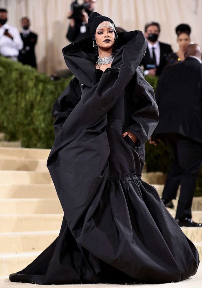 Rihanna's Balenciaga Dress at the Met Gala 2021