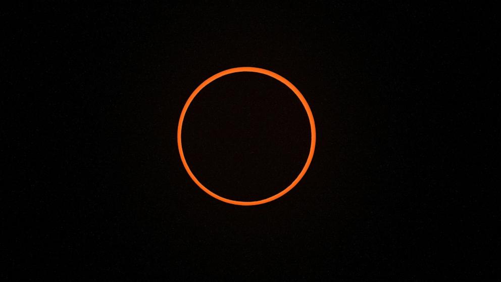 PHOTO: The moon completely crosses in front of the sun during the Annular Solar Eclipse in Albuquerque, NM, Oct. 14, 2023.