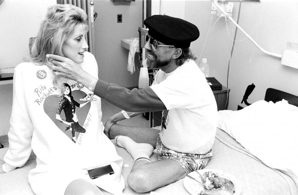 PHOTO: San Francisco General Hospital's Ward 5B caregiver Rita Rockett visits with a patient.
