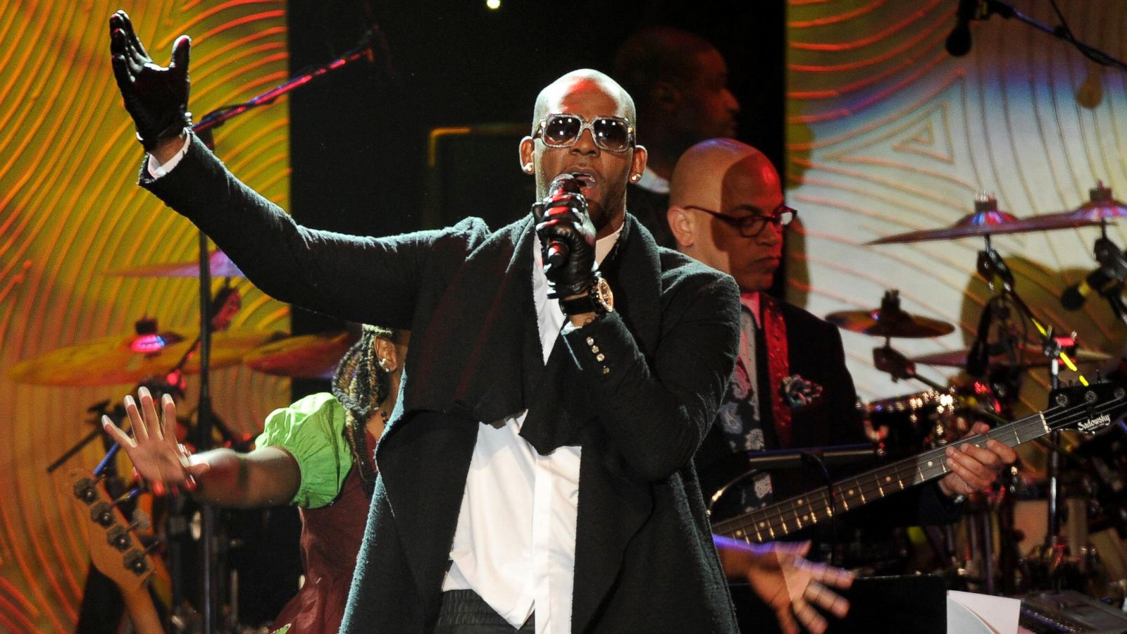 PHOTO: In this Jan. 25, 2014 file photo, recording artist R. Kelly performs at The 56th Annual Grammy Awards Salute to Industry Icons with Clive Davis in Beverly Hills, Calif.