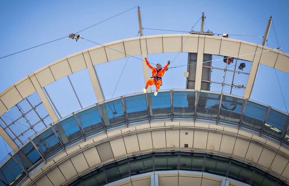 PHOTO: Robin Roberts visits The Sky Tower in Aukland, New Zealand for "Good Morning America."