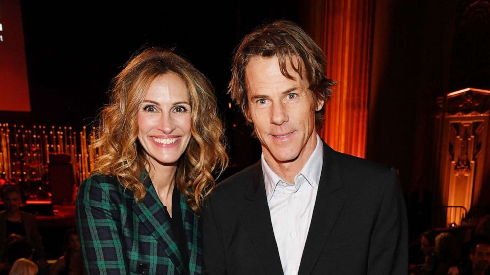 VIDEO: Julia Roberts and Sean Penn share screen for 1st time in limited series, ‘Gaslit’