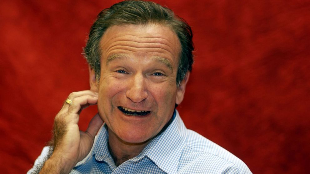 VIDEO: Items belonging to the late Robin Williams up for auction