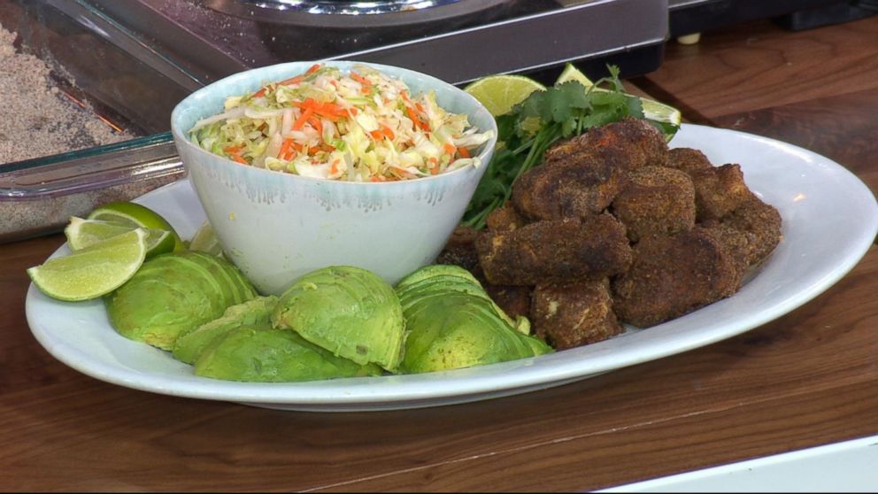 PHOTO: Rocco DiSpirito's fried chicken with coleslaw and avocado.