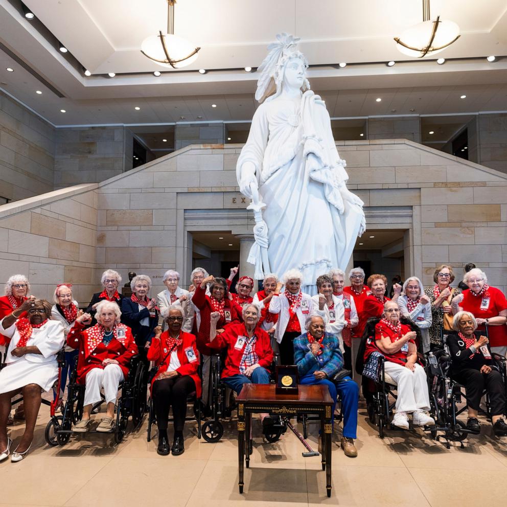 VIDEO: 'Rosie the Riveters' awarded Congressional Gold Medal for help during World War II 