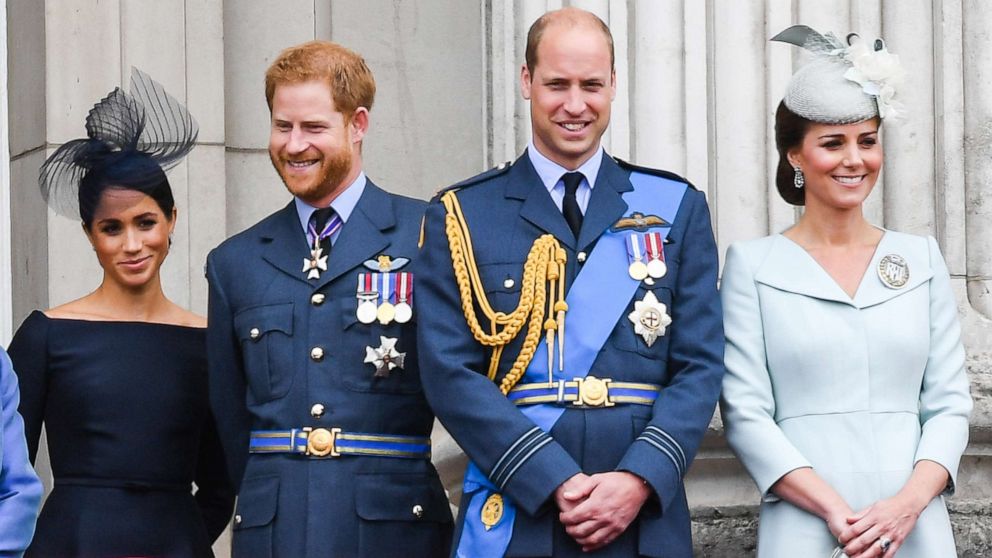 PHOTO: Meghan, Duchess of Sussex, Prince Harry, Duke of Sussex, Prince William, Duke of Cambridge and Catherine, Duchess of Cambridge at Buckingham Palace to view a flypast to mark the centenary of the Royal Air Force, July 10, 2018, in London.