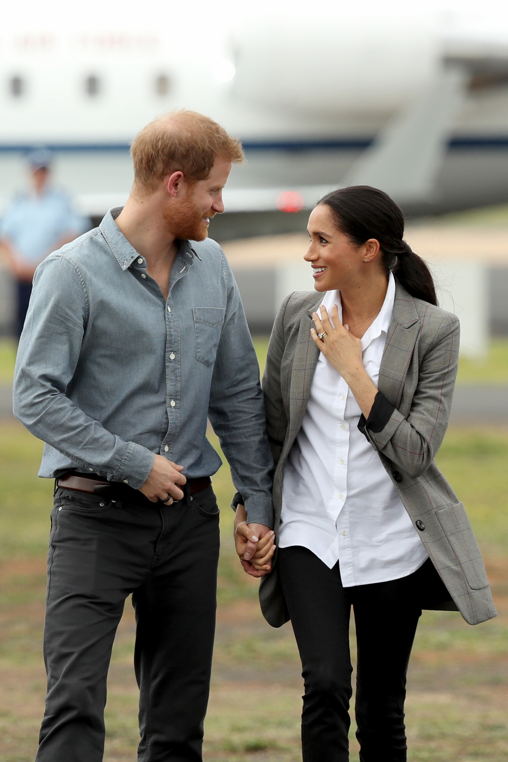 PHOTO: Prince Harry, Duke of Sussex and Meghan, Duchess of Sussex arrive at Dubbo Airport on Oct. 17, 2018, in Dubbo, Australia. 