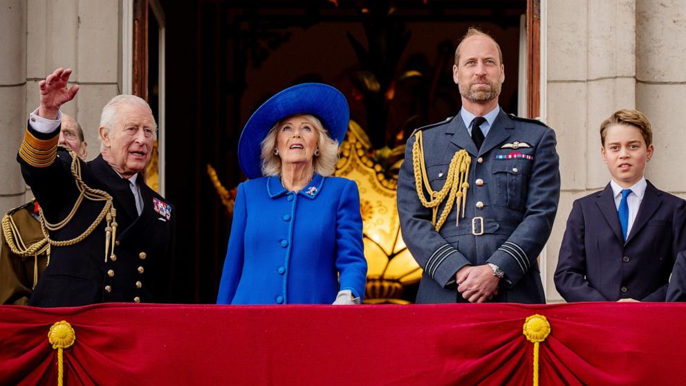 PHOTO: Britain's King Charles III, Queen Camilla, Prince William and Prince George appear on the balcony of Buckingham Palace during the V-E Day 80th anniversary events in London, May 5, 2025.