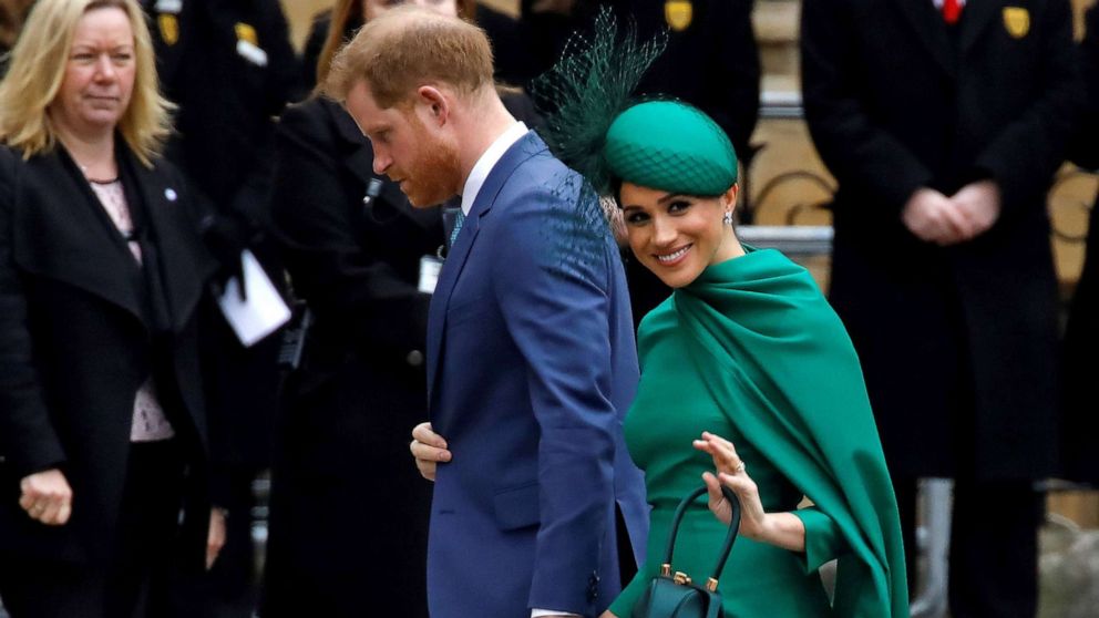 PHOTO: VIDEO: Harry and Meghan bid a final farewell to the UK as they embark on their new lives