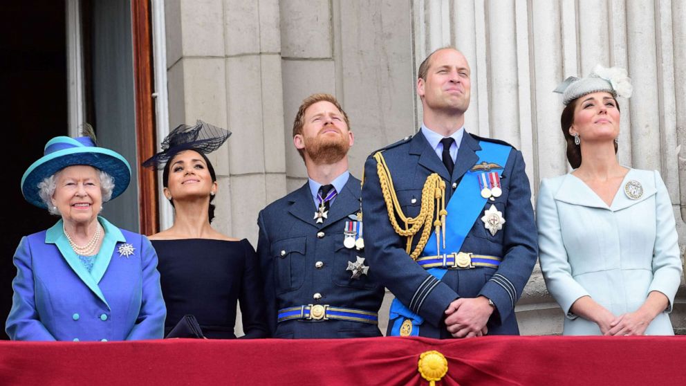 PHOTO: The Royal family watches a military fly-past to mark the centenary of the Royal Air Force (RAF), on the balcony of Buckingham Palace, July 10, 2018.