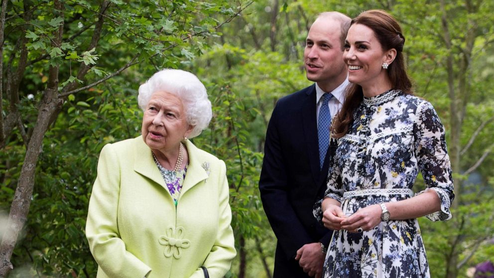 PHOTO: Britain's Queen Elizabeth II, Catherine, Duchess of Cambridge and Prince William, Duke of Cambridge during their visit to the 2019 RHS Chelsea Flower Show in London, May 20, 2019.